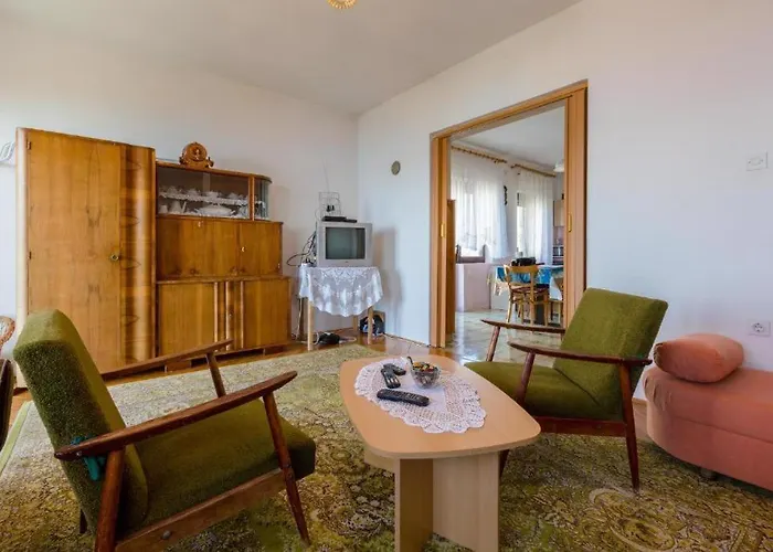 In Dramalj 41518 Apartament